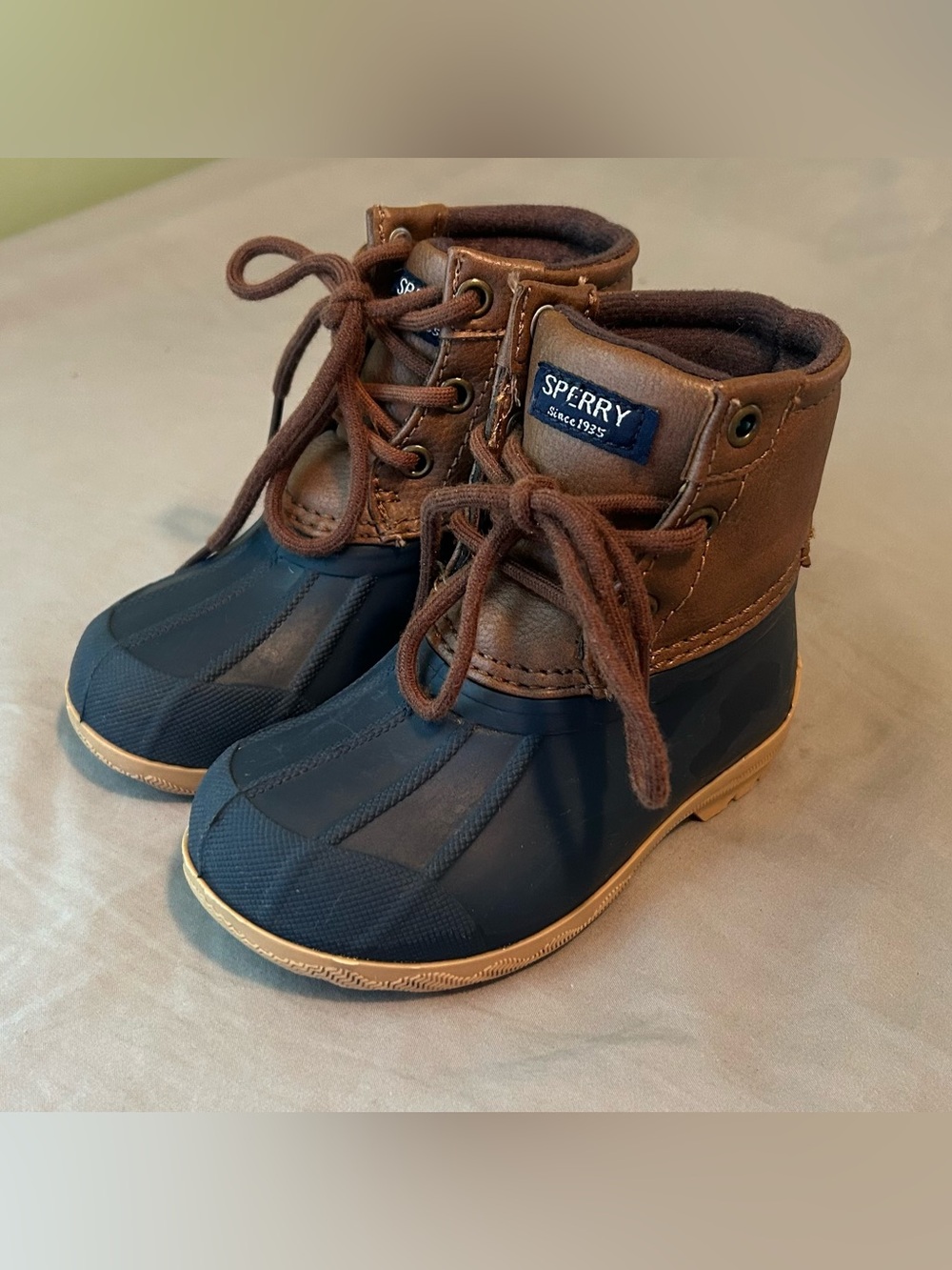 Sperry Toddler 6c Navy and Brown Duck Boots